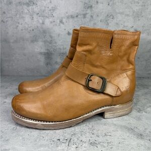 FRYE Veronica Vintage Motorcycle Inspired Edgy Leather Tan Bootie Size 8